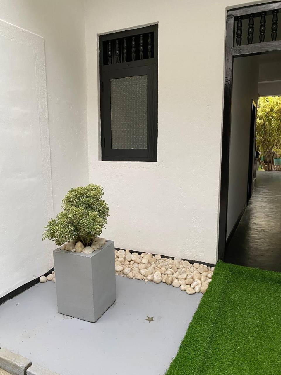 Pearl Villa Rooms And Hostel 우나와투나 외부 사진