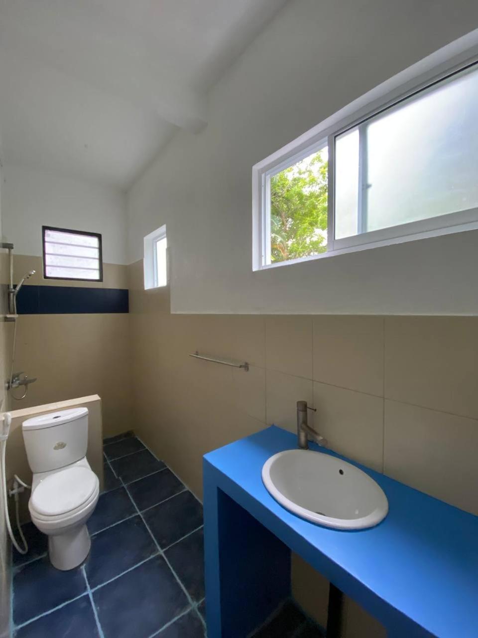 Pearl Villa Rooms And Hostel 우나와투나 외부 사진